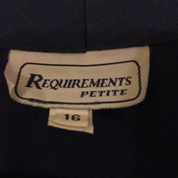 Requirements Navy Blazer - Picture 3 of 6